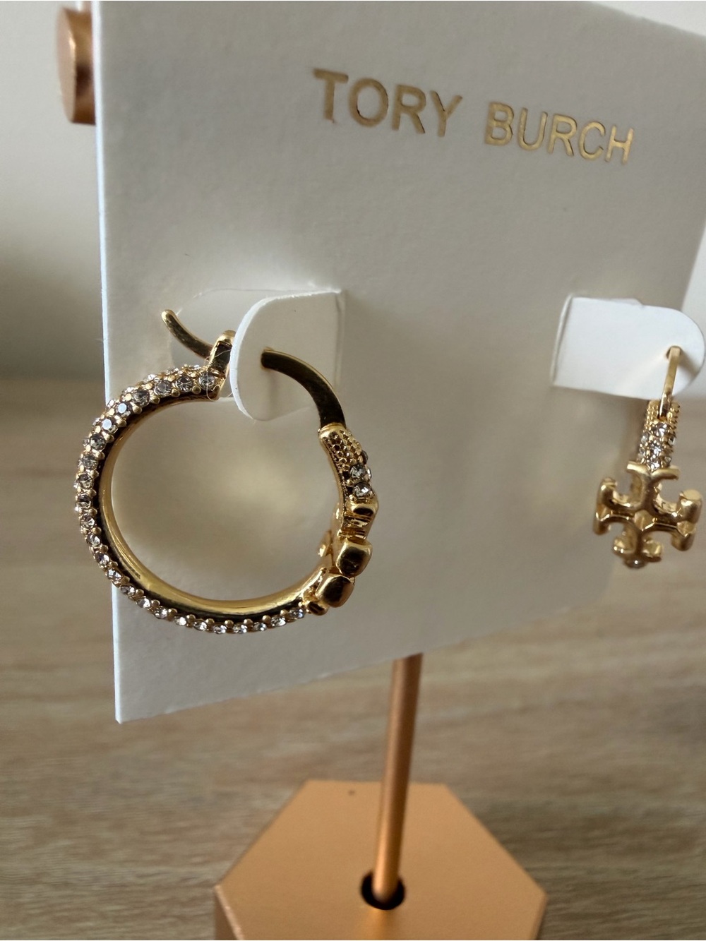 New Tory Burch Crystal Logo Hoop Earrings Gold Tone Pavé Double T - Picture 7 of 8